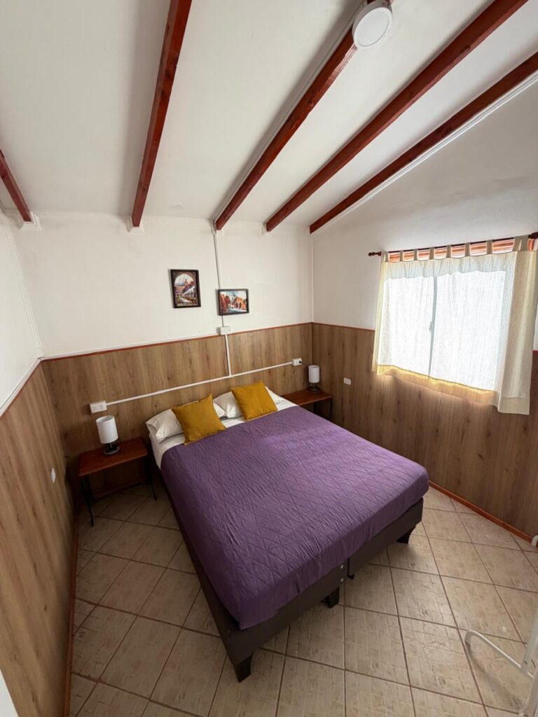 CABAÑA 6 DORMITORIO